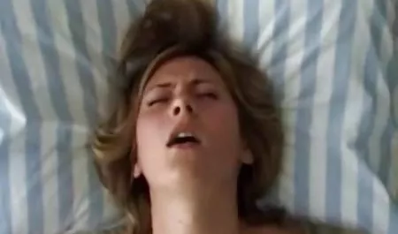 Sex mit der blonden Helly Mae deutsche hausfrauen beim sex Hellfire im Publikum