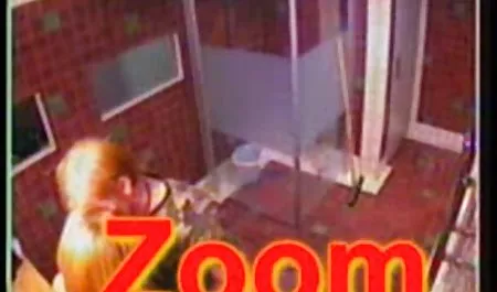 Nyomi Zen mit einer private hausfrauen sex Freundin für Männer