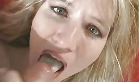 Zwei Huren treffen geile hausfrauen sex Papa von einer Geschäftsreise
