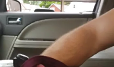Er nahm Kitty Rich Baby auf den Stufen des Teiches ab kostenloser hausfrauensex