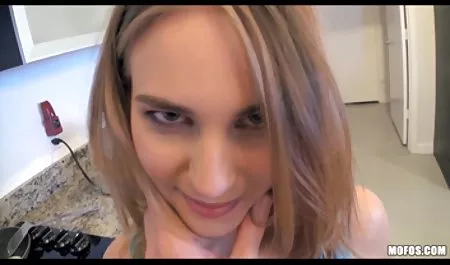 Masturbation sexy hausfrauen tumblr der Schönheit Olga Cabaeva in verschiedenen Posen