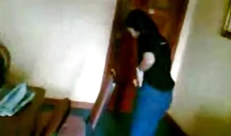 Unersättliche Eva Karera im Lederoutfit versaute geile hausfrauen