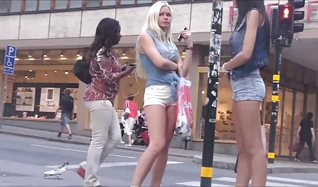 Tante verführte geile hausfrauen beim sex Schwestern