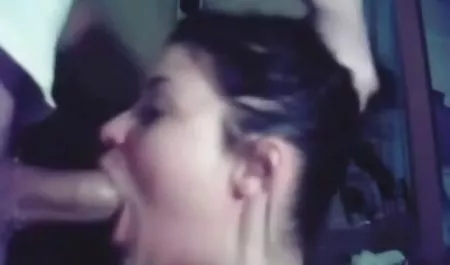 Pose versaute geile hausfrauen 69 hat den vollwertigen Sex mit der jungen Angelica komplett abgelöst