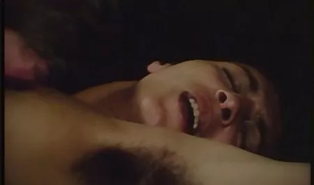 Massage Hure zufrieden reife hausfrau sex den Gastgeber
