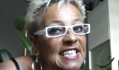 Leidenschaftlicher blonder verführter Mann zum ficken ao hausfrauen