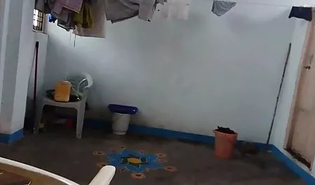Milchmädchen mit einem dicken Arsch wird von einem fleißigen Kollektivbauern sexy reife hausfrauen gefickt