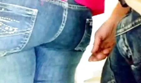 Deepthroat von jungen verknallt hausfrauen free
